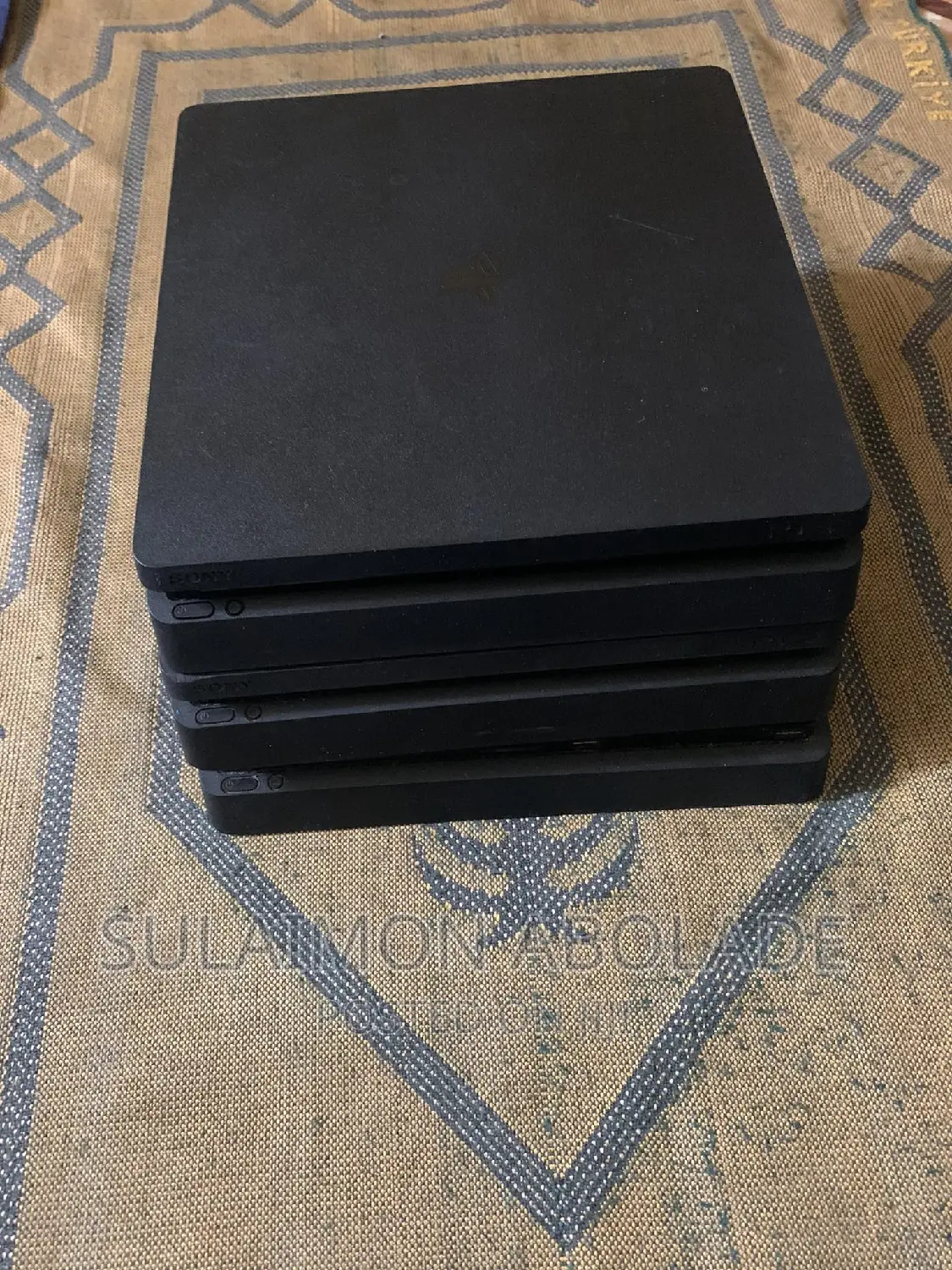 PS4 SLIM With Two Pads and All Accessories