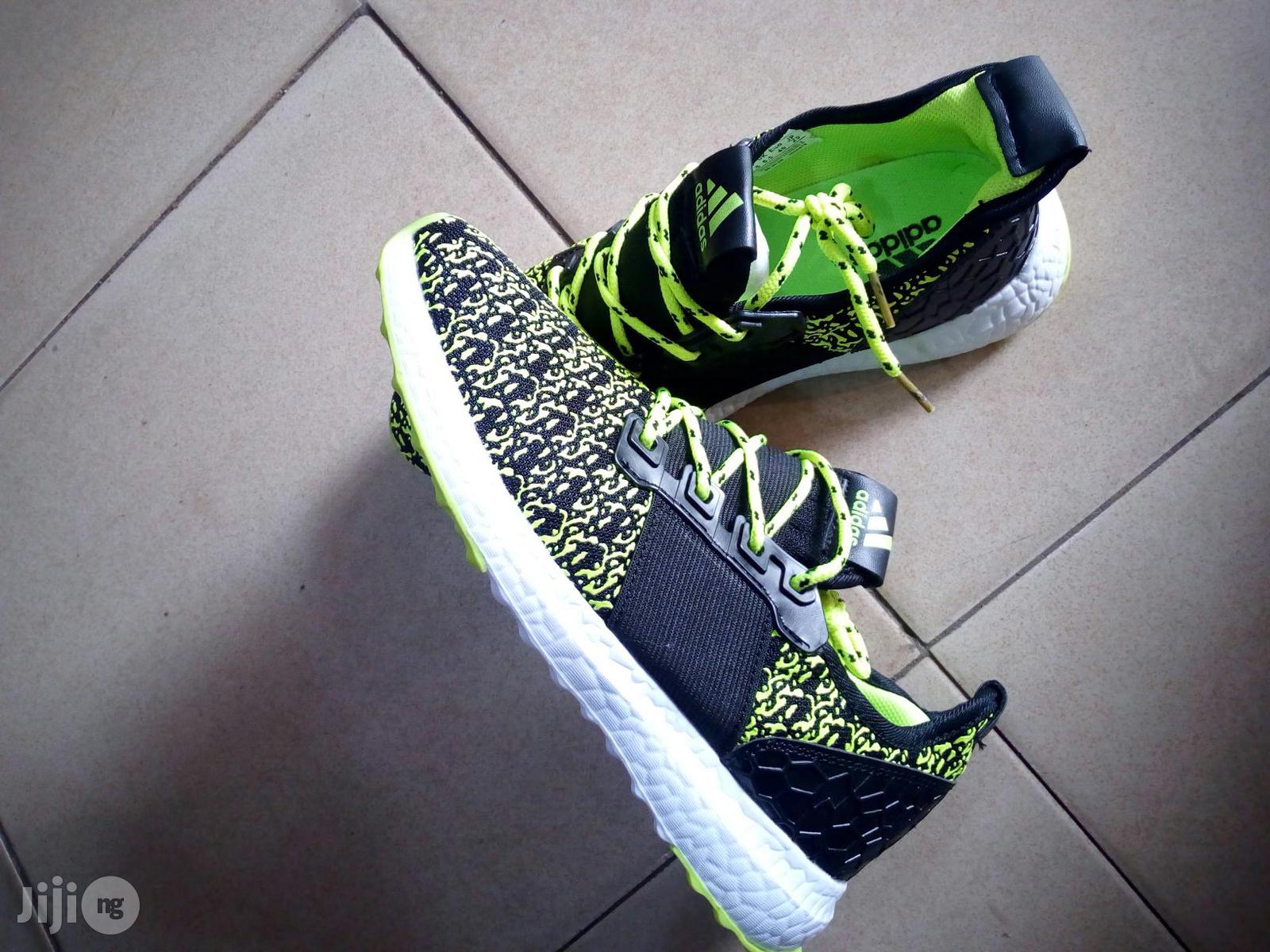 Adidas Sneakers
