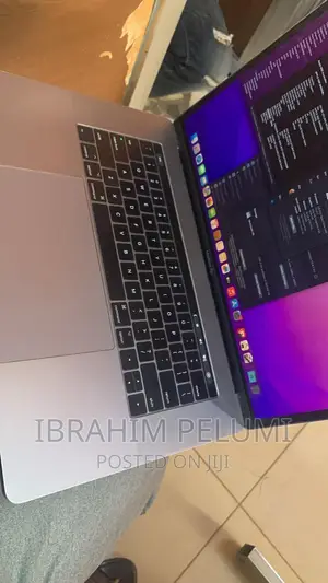 Laptop Apple MacBook Pro 2017 16GB Intel Core I7 SSD 256GB