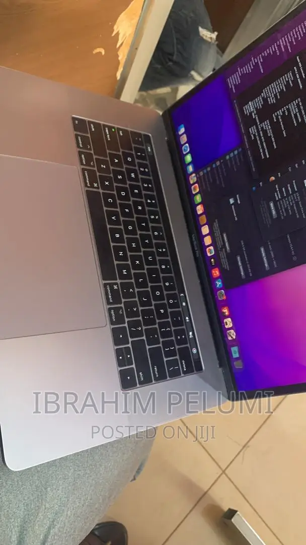 Laptop Apple MacBook Pro 2017 16GB Intel Core I7 SSD 256GB