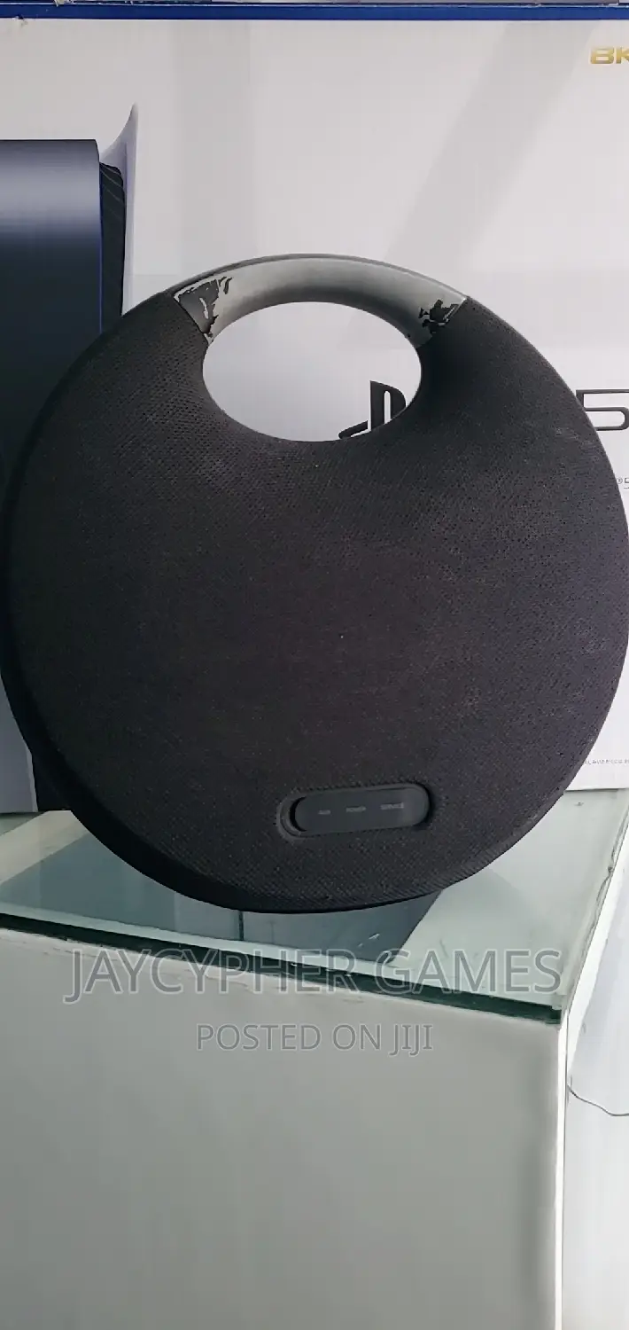 Studio 6 Harman Kardon