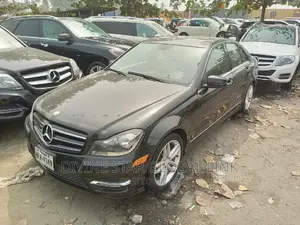 Mercedes-Benz C300 2014 Black