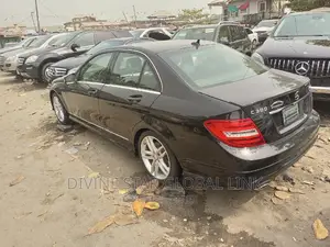 Mercedes-Benz C300 2015 Black