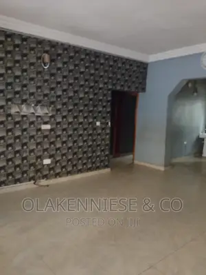 3bdrm Block of Flats in Aguda for rent