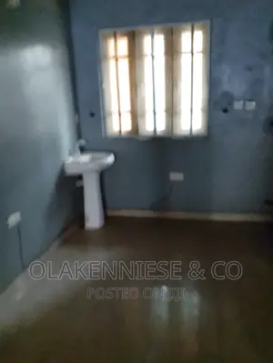 3bdrm Block of Flats in Aguda for rent