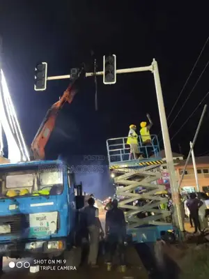 We Sell and Install Solar Traffic Lights**