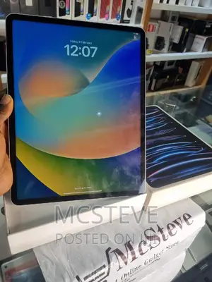 Apple iPad Pro 12.9 (2022) 128 GB Silver