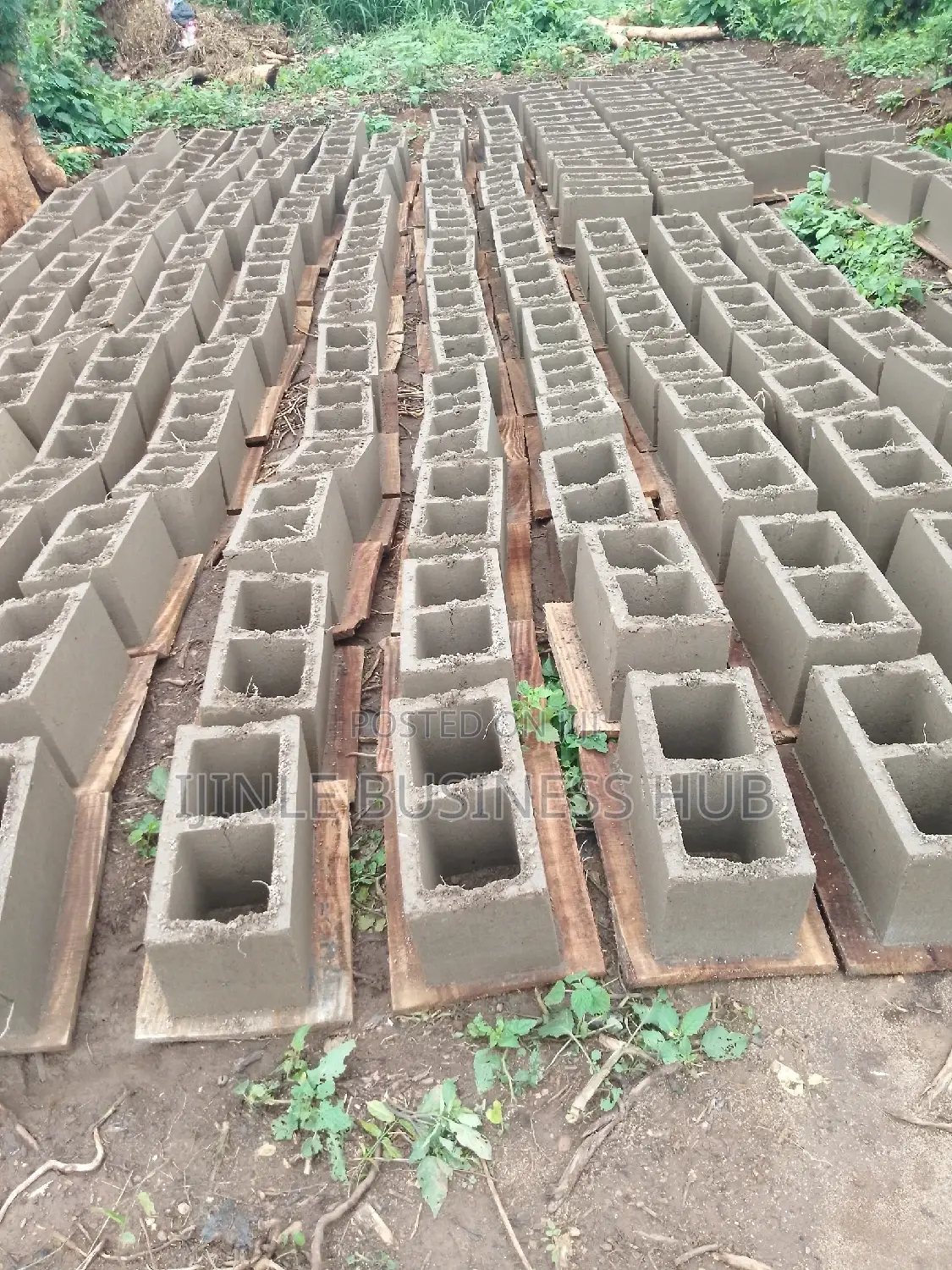 On-Site Concrete Block Molding at Ease