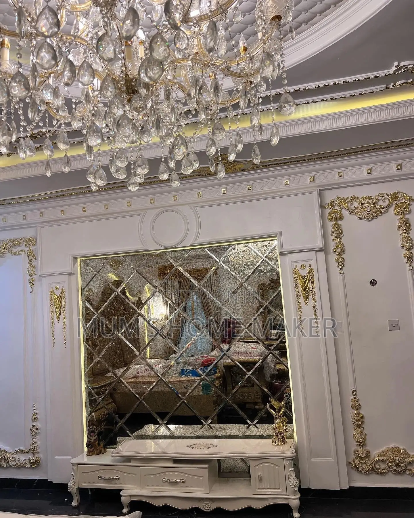 Luxury Ceiling