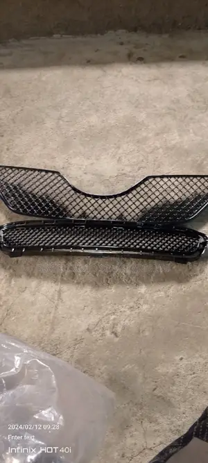 Up And Down Grill For Toyota Camry 2007