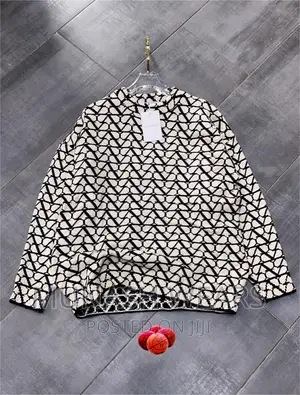 Luxury Valentino Swirtshirt