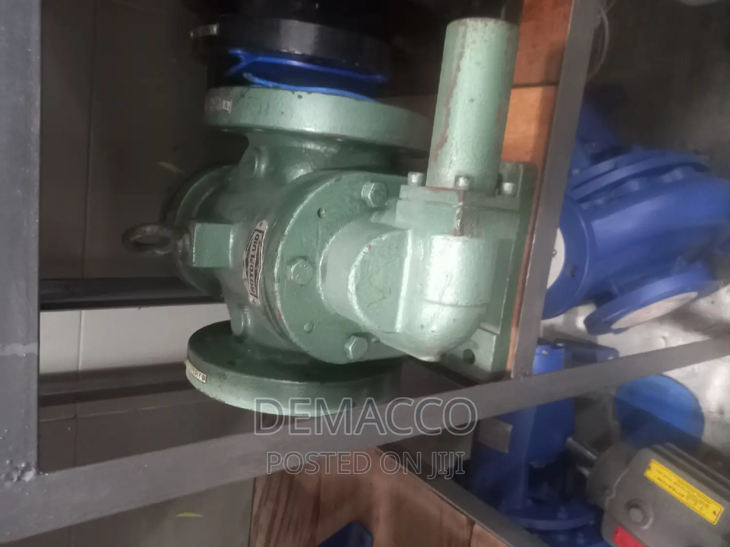 Cast Gear Pump Machine