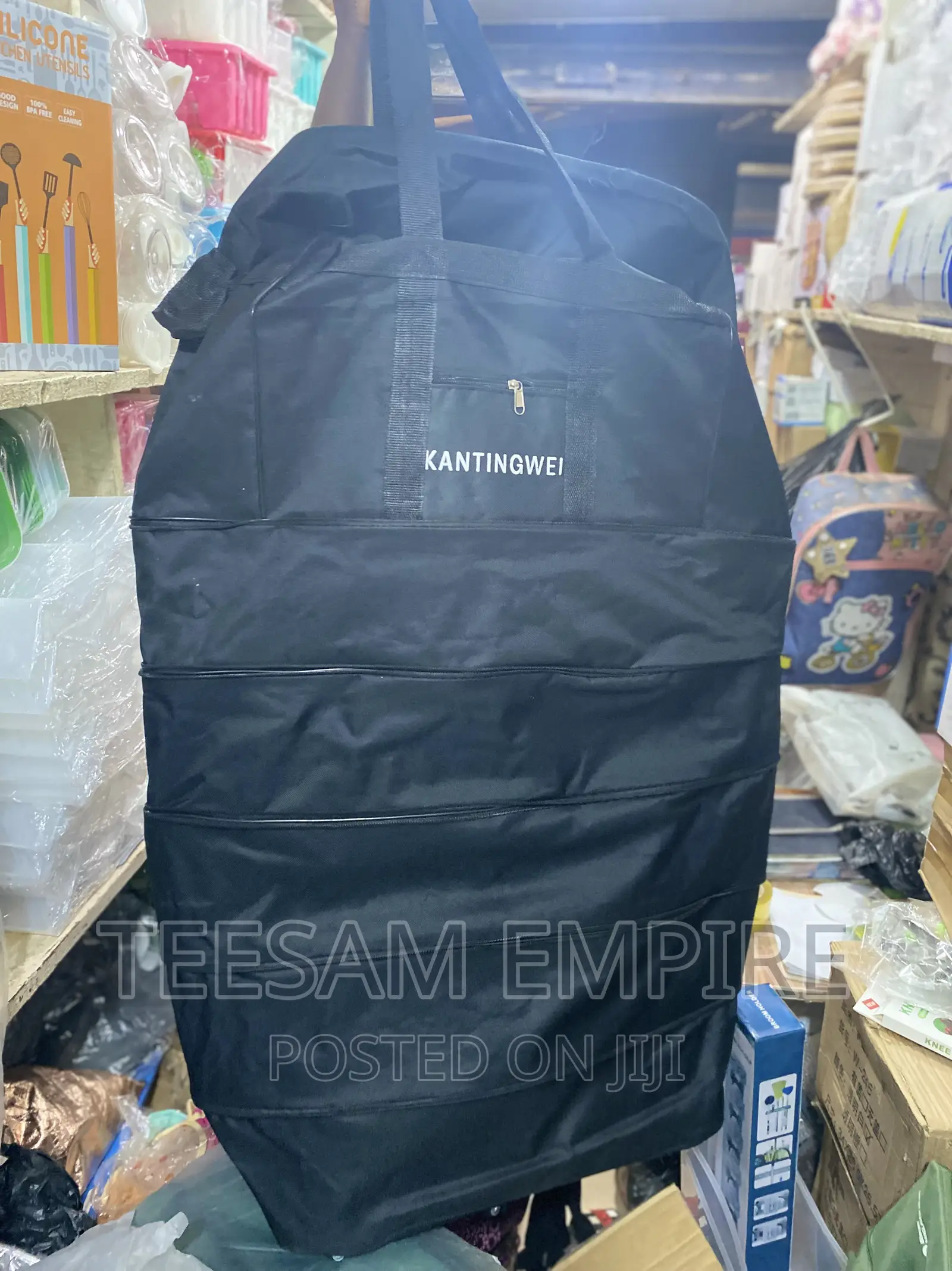 Weighless Traveling Bag.