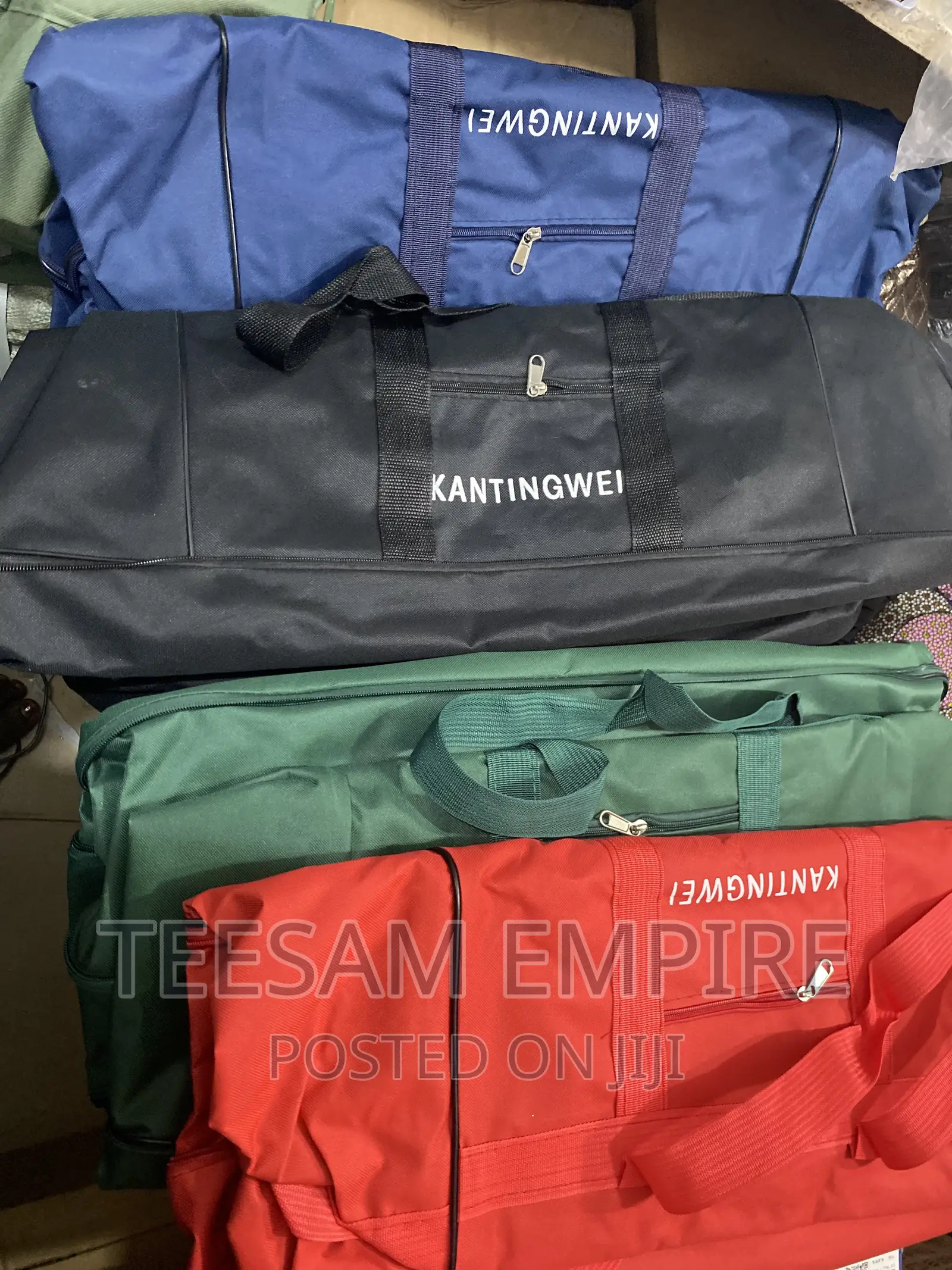 Weighless Traveling Bag.