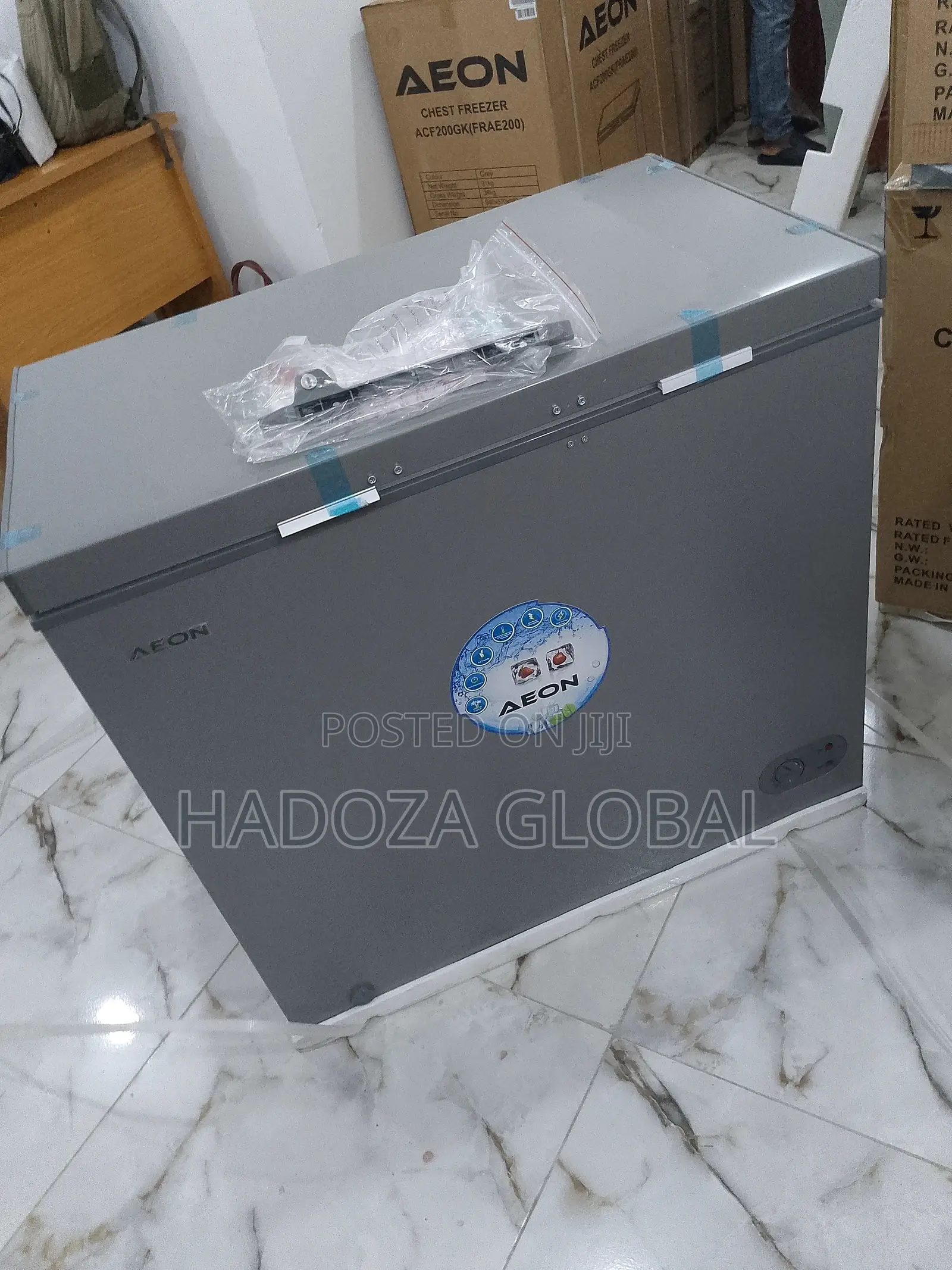 Efficient 200 Liters Aeon Chest Freezer