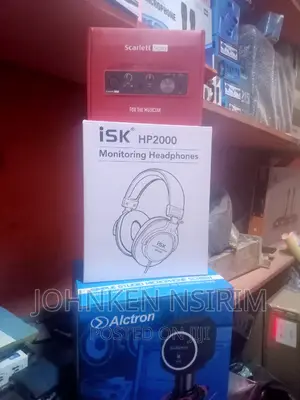 Photo - Original Isk Studio Headphones