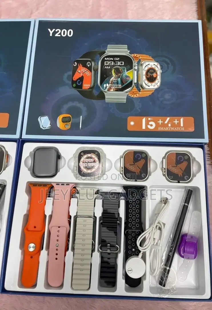 Y200 Smartwatch With 3 Heads
