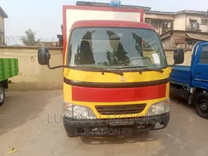 Photo - Toyota Dyna 2007 Yelow