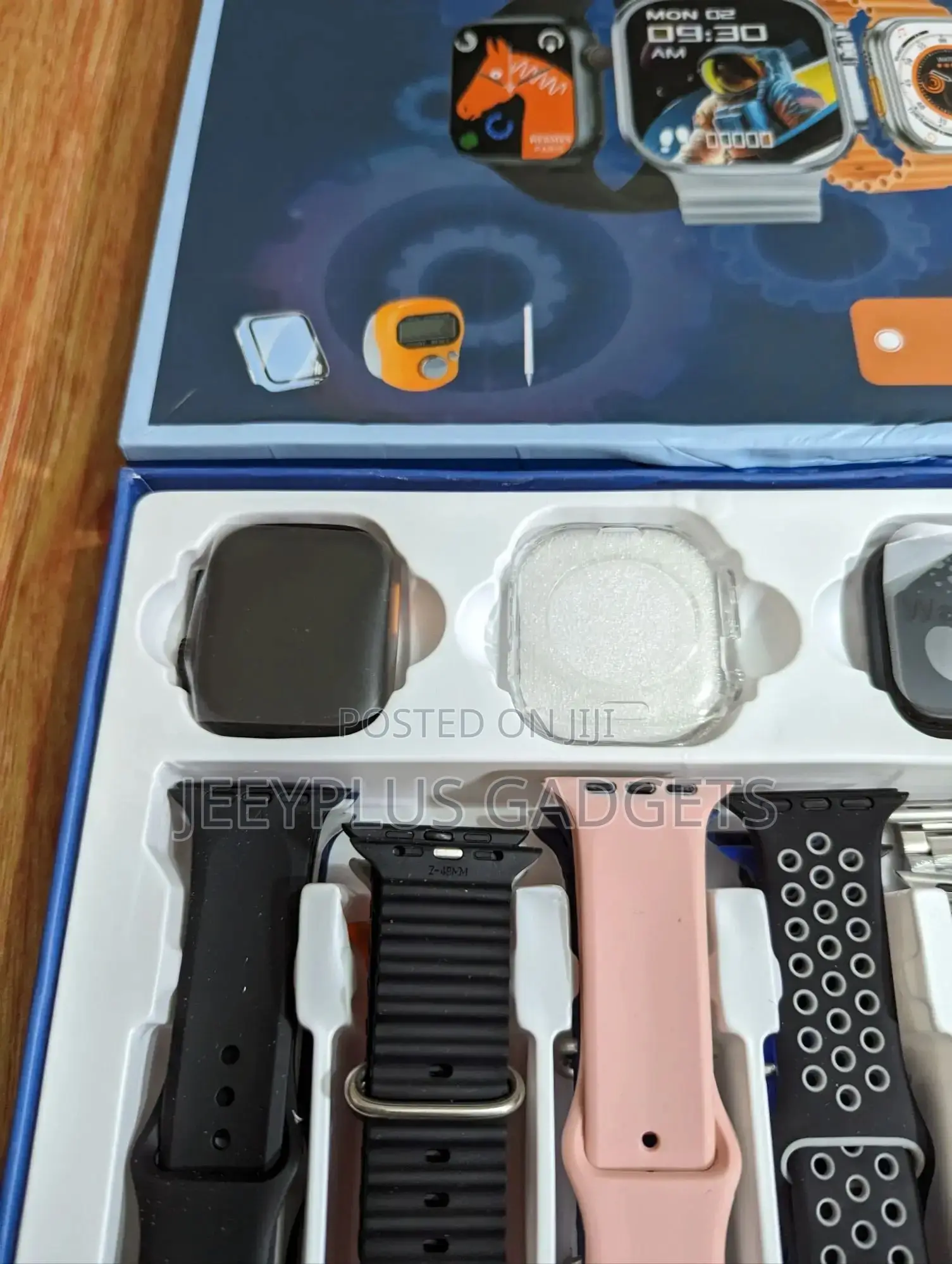 Y200 Smartwatch With 3 Heads