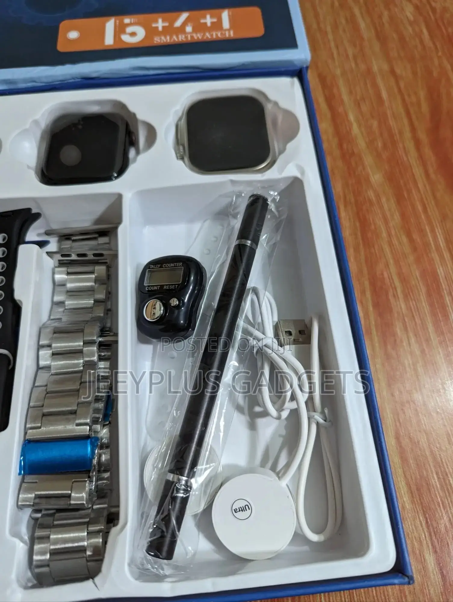 Y200 Smartwatch With 3 Heads