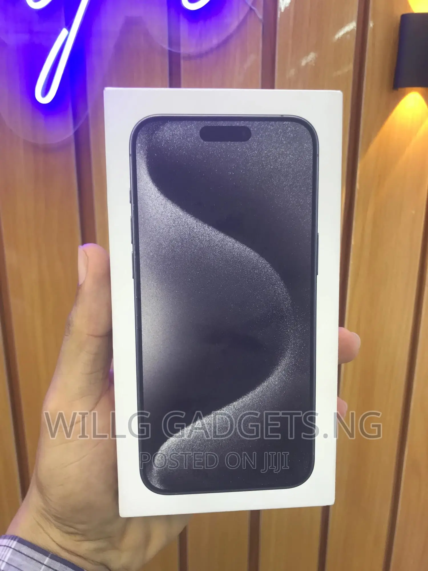 New Apple iPhone 15 Pro Max 256 GB Black