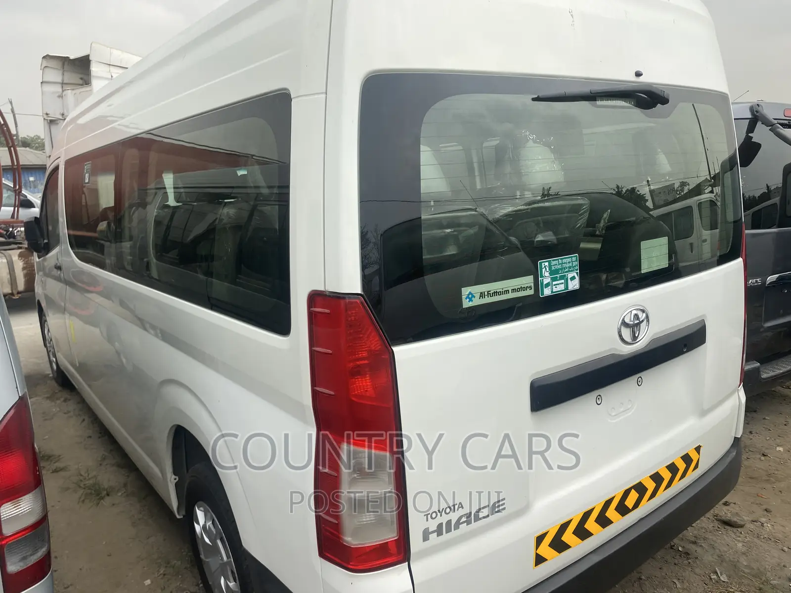 Toyota HiAce 2019 White