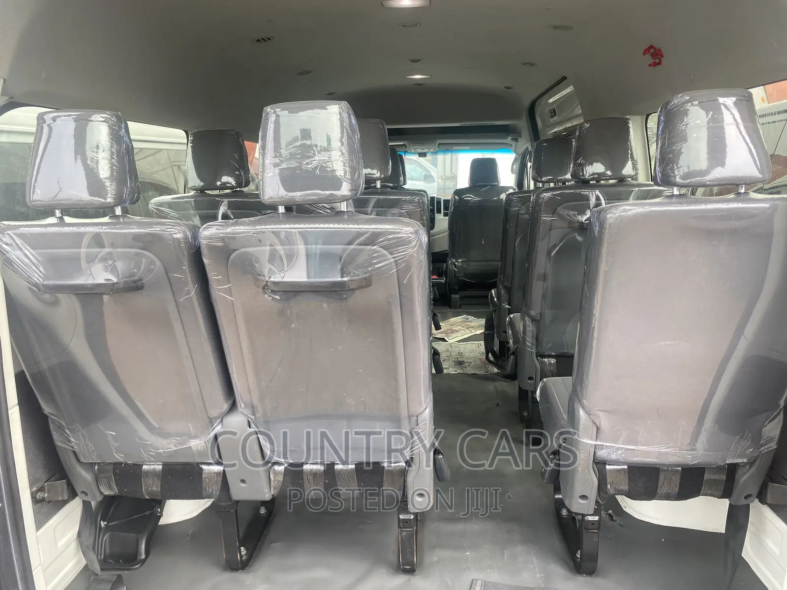 Toyota HiAce 2019 White