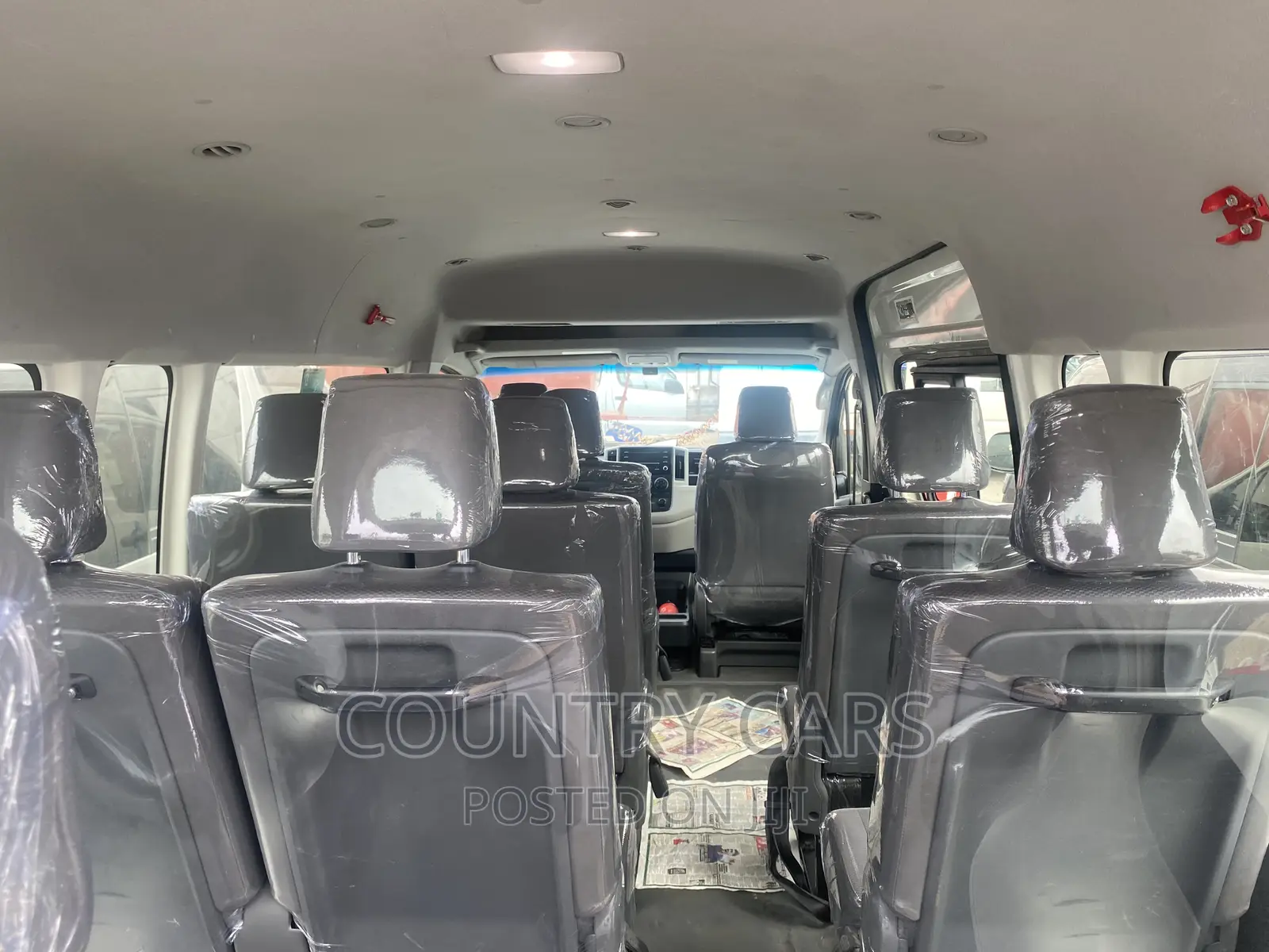 Toyota HiAce 2019 White