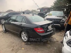 Mercedes-Benz C300 2014 Black