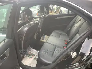 Mercedes-Benz C300 2014 Black