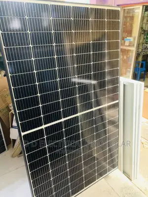 545watts Felicity Half Cut Solar Panel Crystallinemono