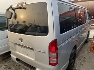 Toyota HiAce 2012 Silver