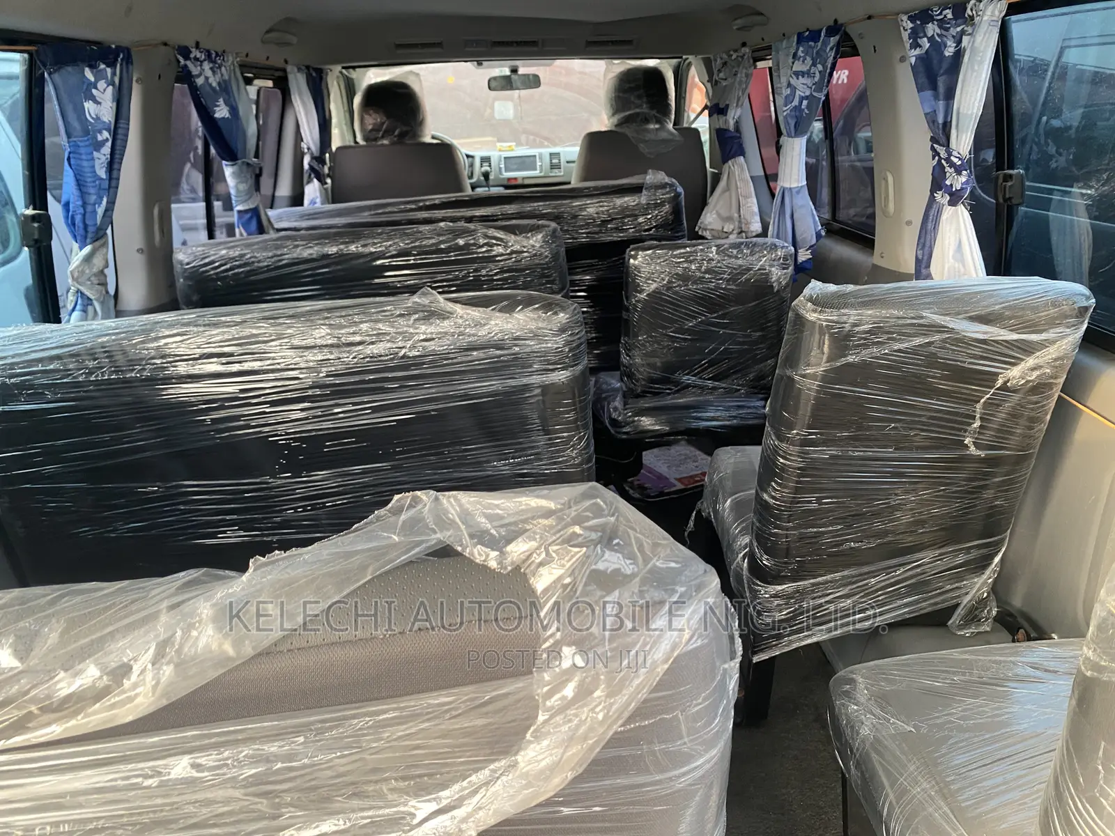 Toyota HiAce 2012 Silver