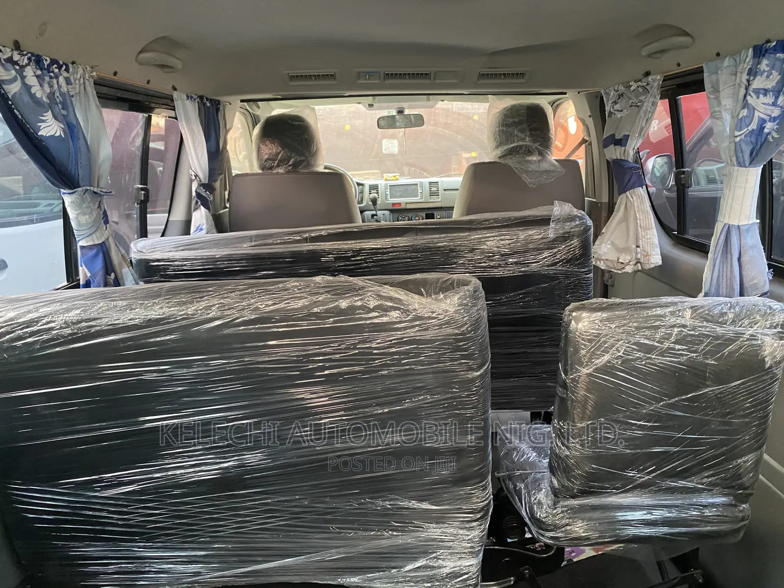 Toyota HiAce 2012 Silver
