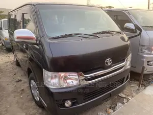 Toyota HiAce 2012 Black