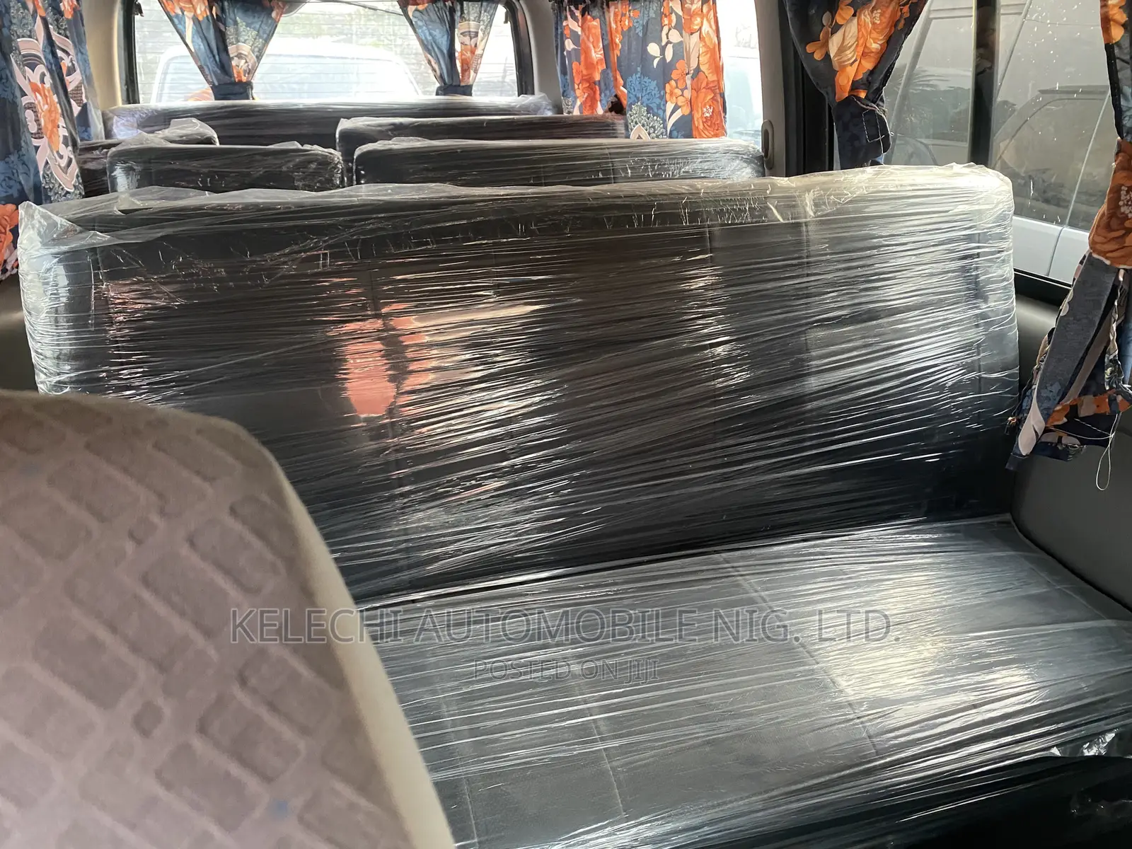 Toyota HiAce 2012 Black