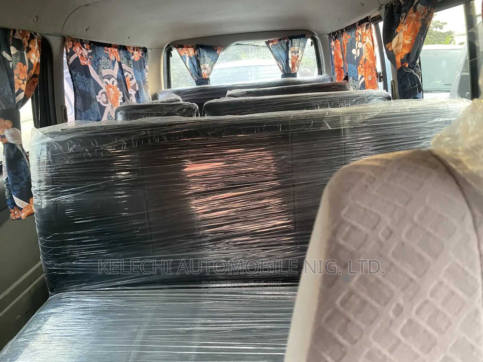 Toyota HiAce 2012 Black