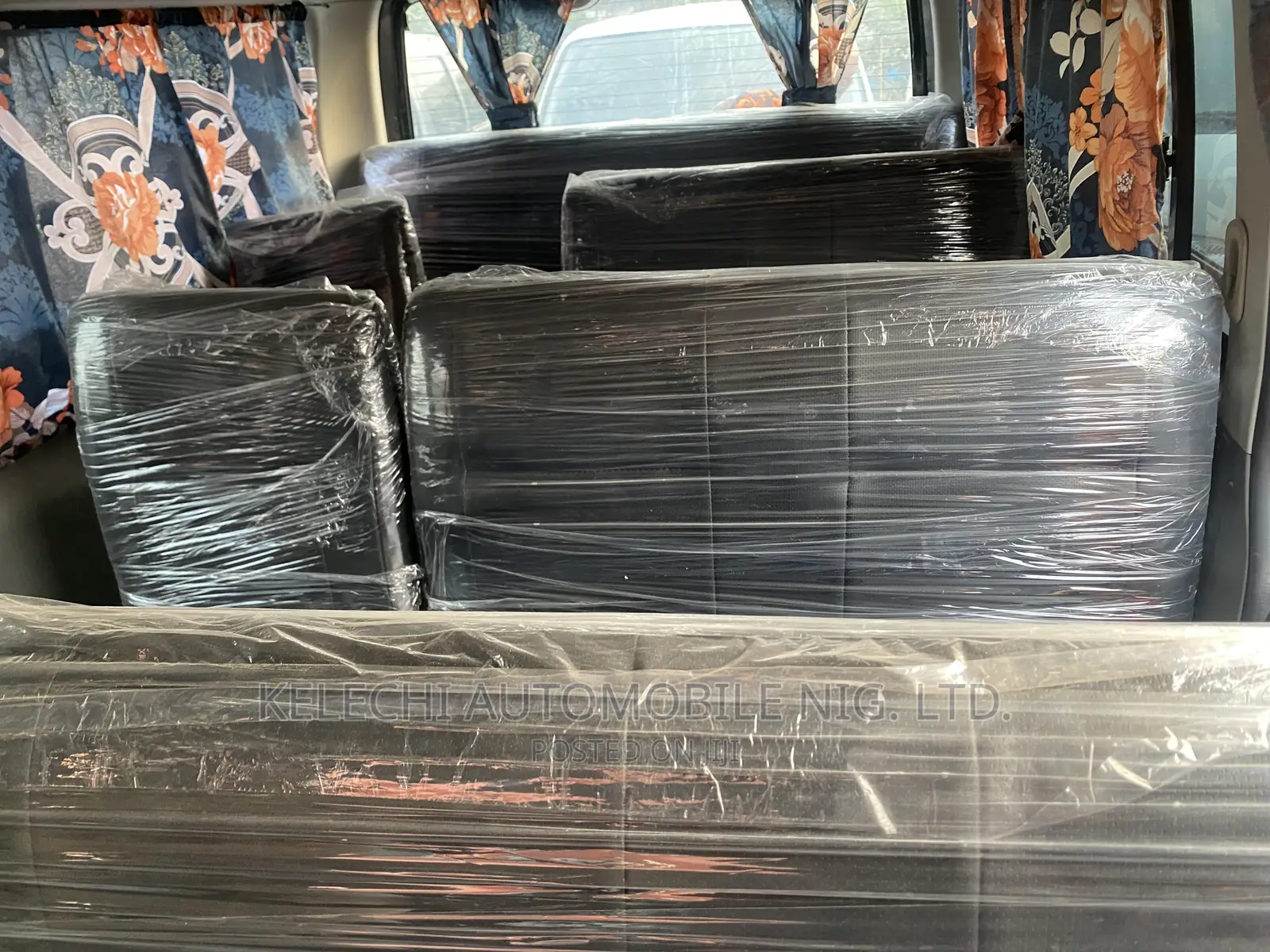 Toyota HiAce 2012 Black