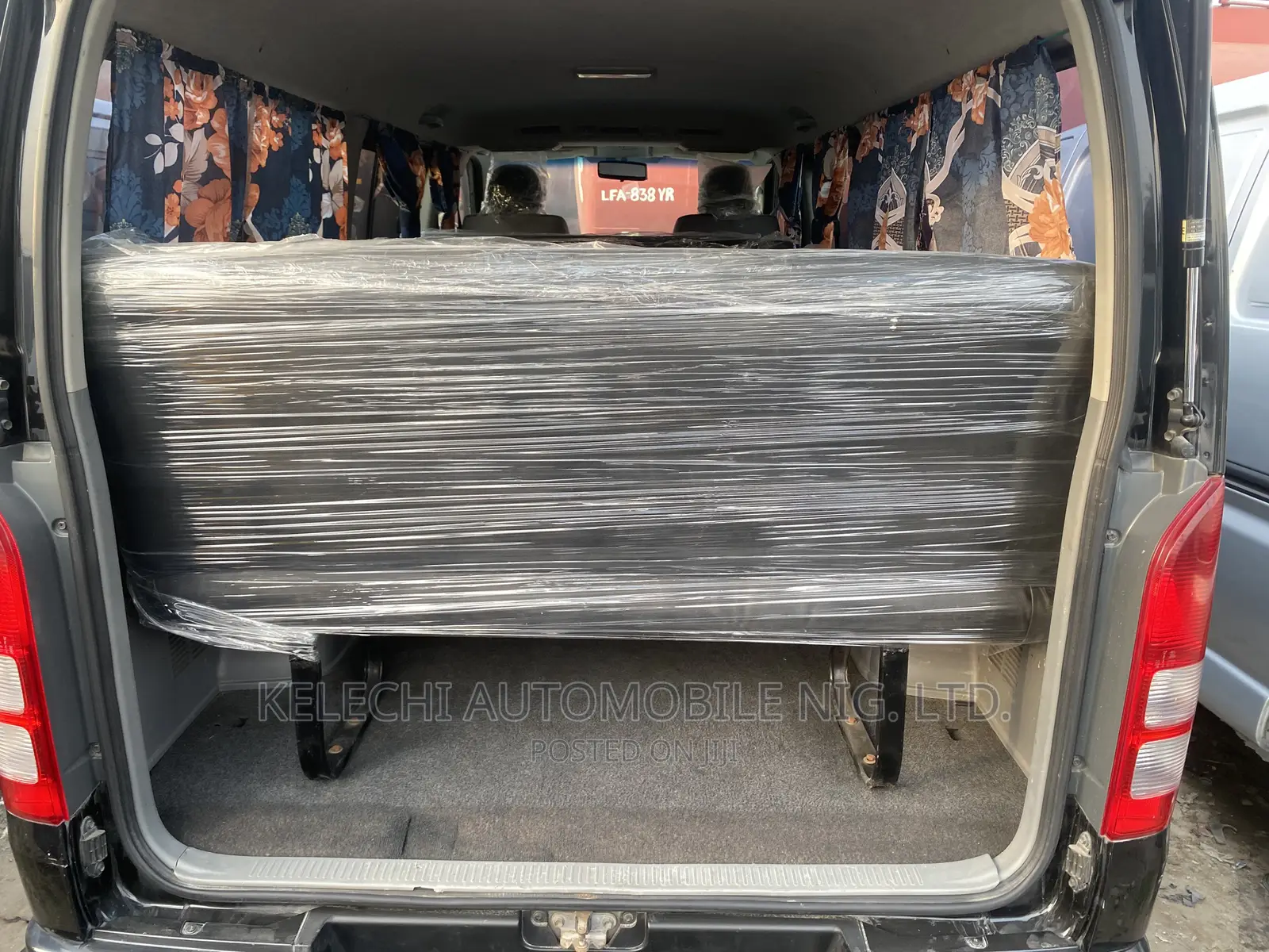 Toyota HiAce 2012 Black