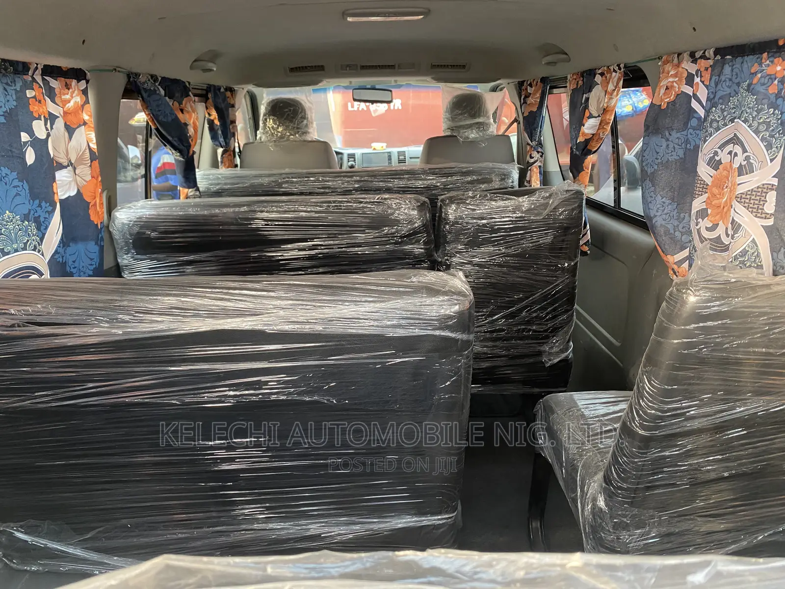 Toyota HiAce 2012 Black