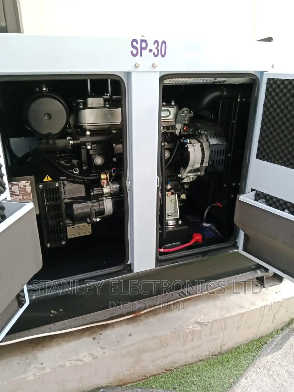 30kva Perkins Soundproof Generator 100% Copper Coil