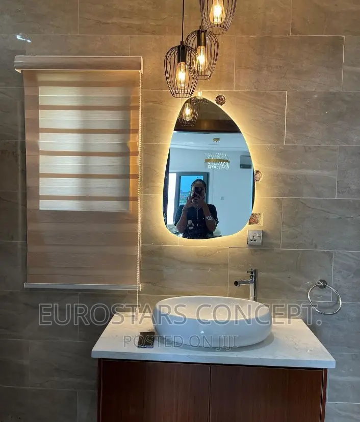 Shapeless Mirror With 3 Colours LED Lights