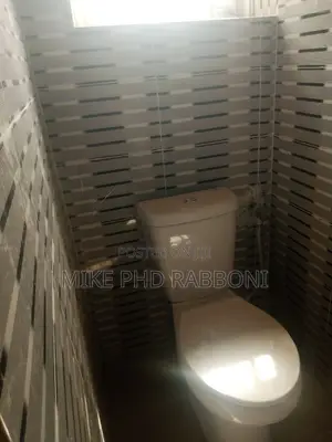 3bdrm Block of Flats in G R.A, Enugu for rent