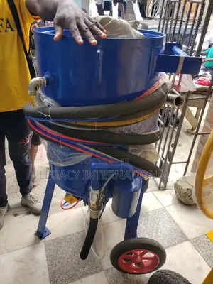 Sand Blasting Pot 200l