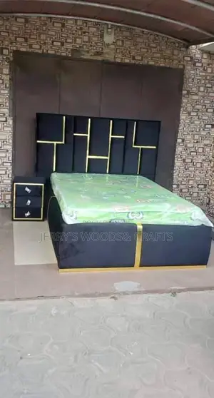 4/Half by 6 Bedframe