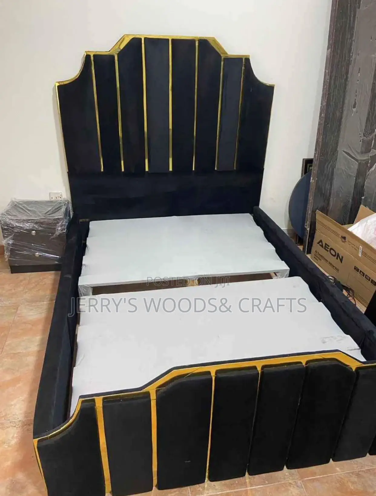 4/Half By 6 Bedframe