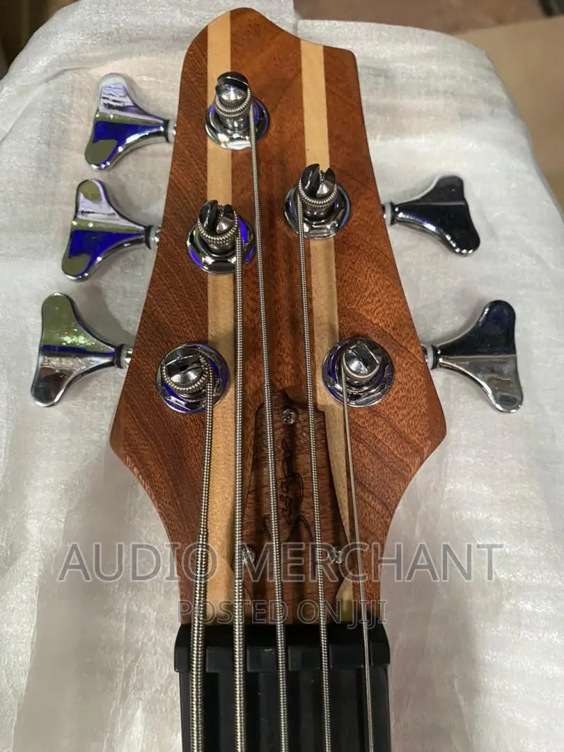 Smiger 5 Strings Bass Guitar