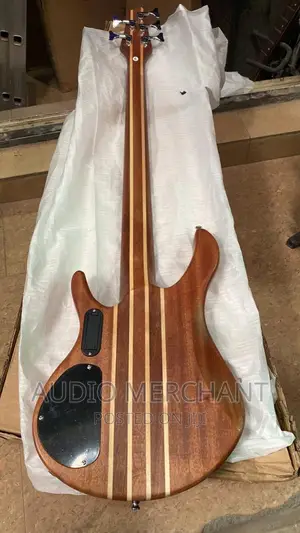 Smiger 5 Strings Bass Guitar