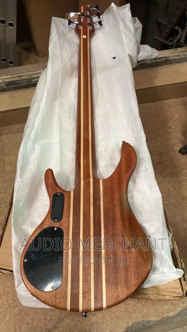 Smiger 5 Strings Bass Guitar