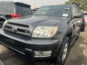 Toyota 4-Runner Limited V8 4x4 2005 Gray